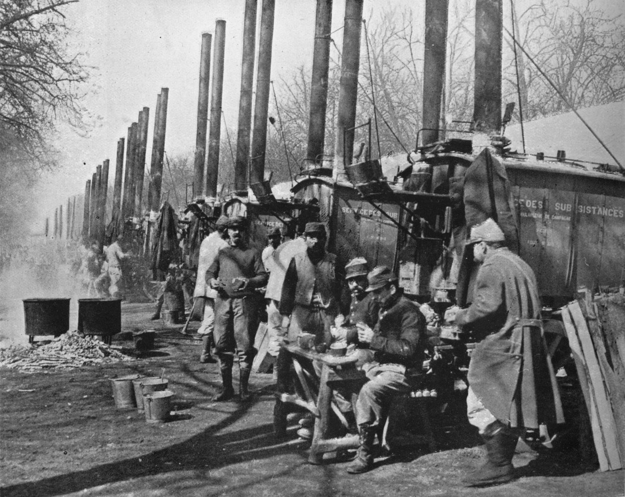 Ranskan linjojen takana, Ranskan armeijan kenttäkeittiöt, 1915 tekijältä Unbekannt