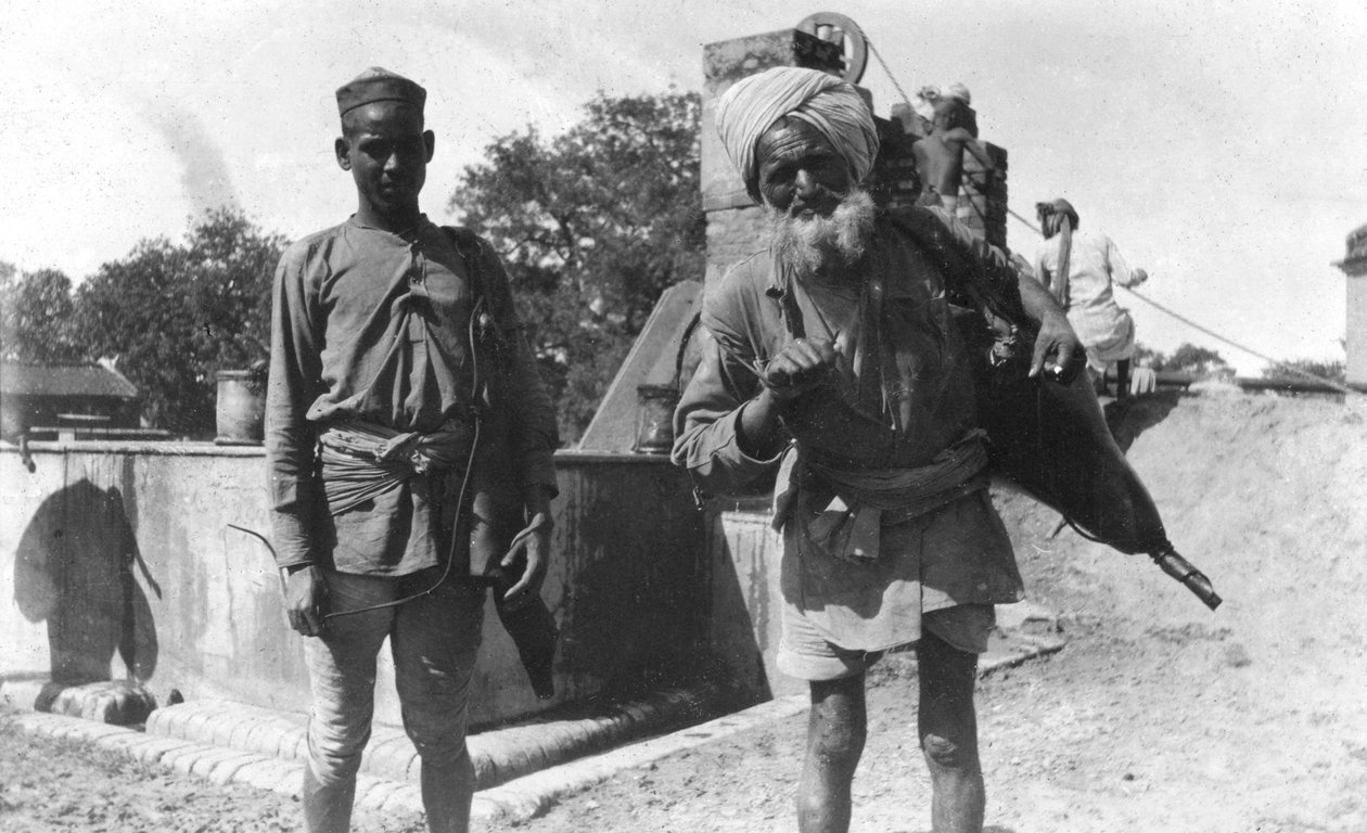 Bhistis tai veden kantajat, Agra, Intia, 1916-1917 tekijältä Unbekannt