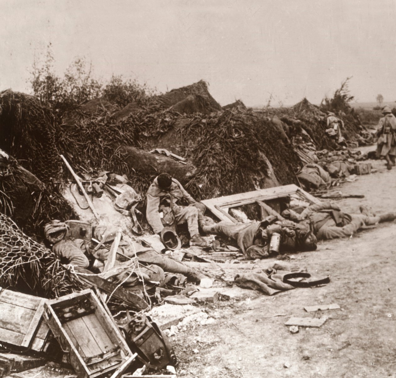 Ruumiit Courcellesin valloituksen jälkeen Pohjois-Ranskassa kesäkuussa 1918 tekijältä Unbekannt