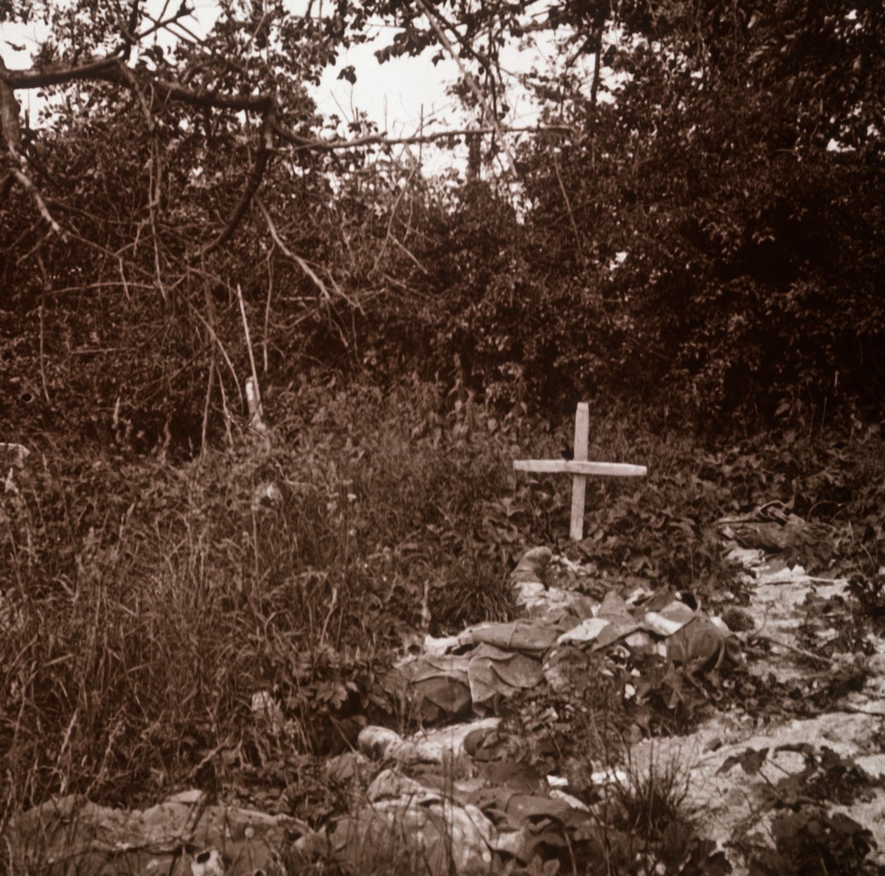 Saksalaisen sotilaan ruumis, Ablain-Saint-Nazaire, Pohjois-Ranska, c1914-c1918. tekijältä Unbekannt