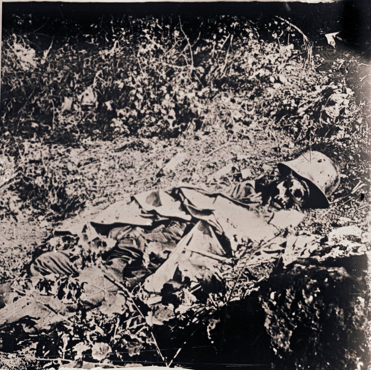 Kuolleen saksalaisen sotilaan ruumis, c1914-c1918 tekijältä Unbekannt