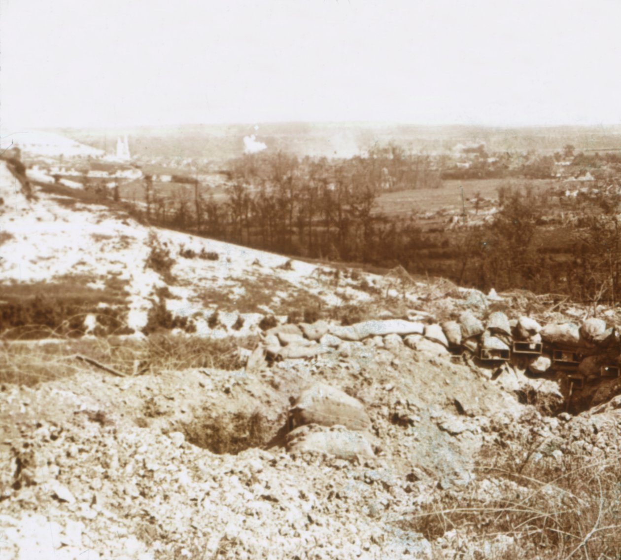 Pommitukset, Ablain-Saint-Nazaire, Pohjois-Ranska, c1914-c1918 tekijältä Unbekannt
