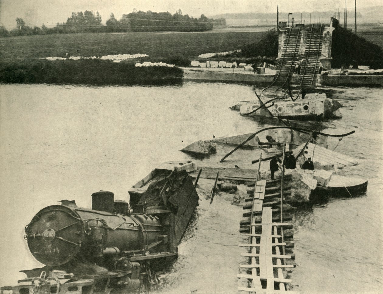 Pommitettu silta ja suistui juna, Pohjois-Ranska, ensimmäinen maailmansota, 1914, c1920. tekijältä Unbekannt