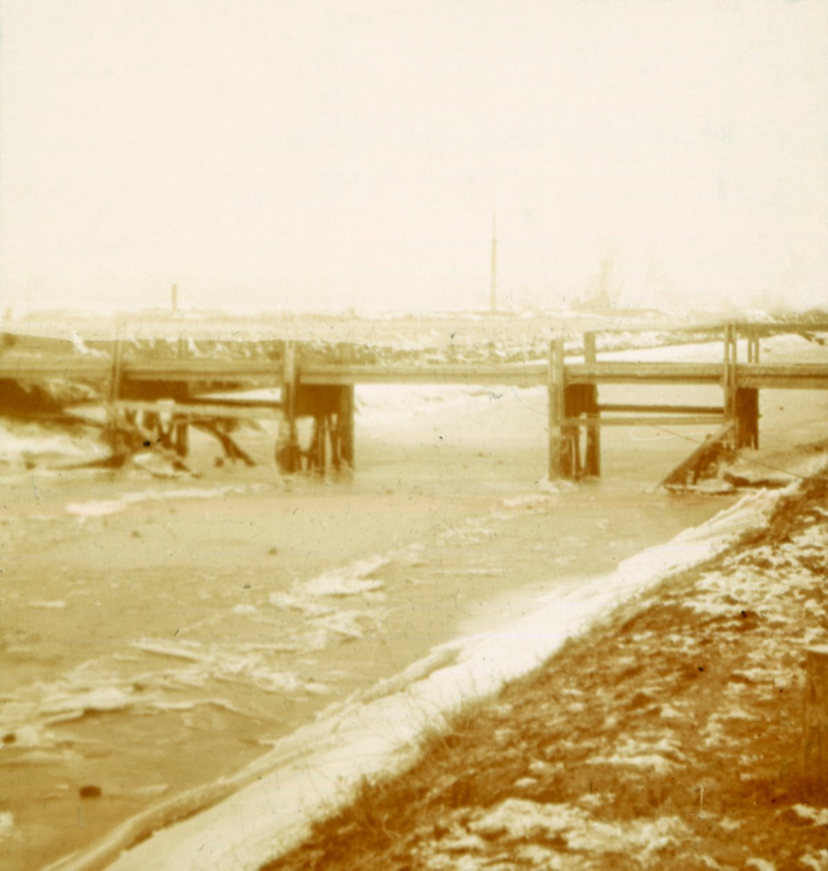 Silta Poperingessä, Flanderissa, Belgiassa, c1914-c1918 tekijältä Unbekannt