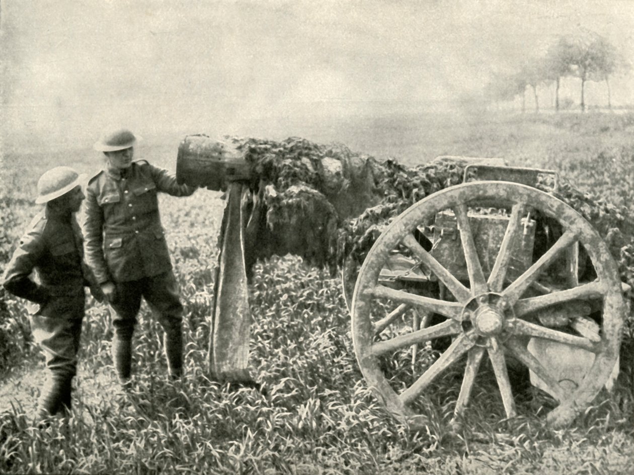 Brittiläinen nukkease kentällä saksalaisten tulen houkuttelemiseksi, 1919. tekijältä Unbekannt
