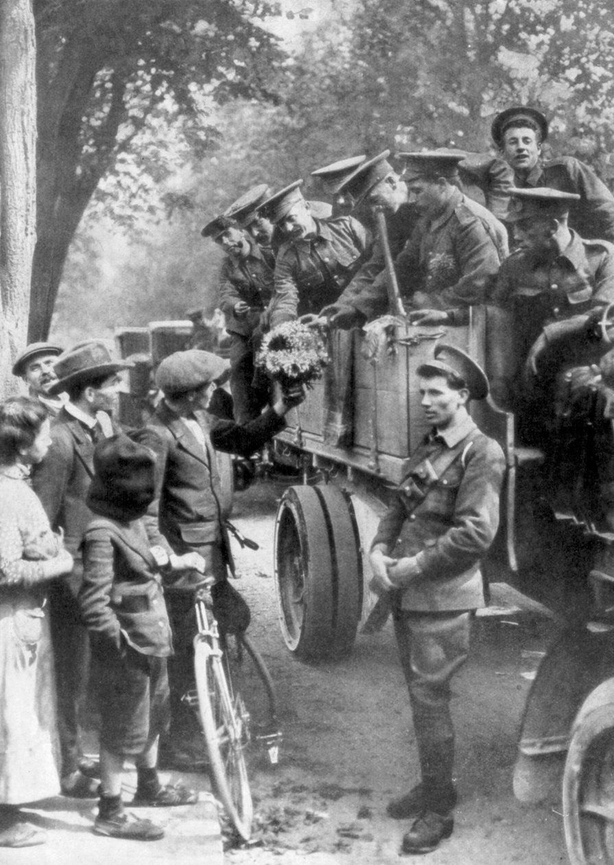 Brittijoukot matkalla rintamaan, Ranska, 1914 tekijältä Unbekannt