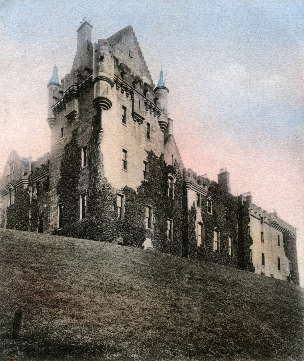Brodickin linna, Isle of Arran, Skotlanti, 1900-luku tekijältä Unbekannt
