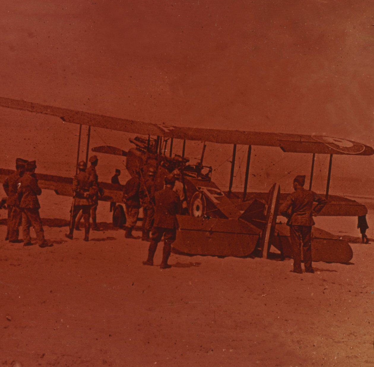 Rikkinäinen brittilentokone, c1914-c1918. tekijältä Unbekannt