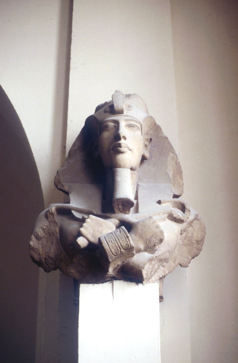 Kuningas Akhenatenin veistetty pää, muinainen Egypti, 18. dynastia, n. 1353-1334 eKr. tekijältä Unbekannt