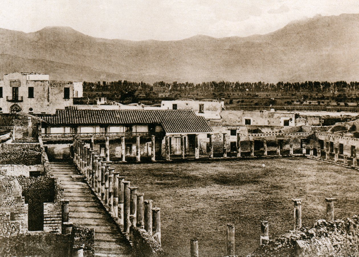 Glagiaattorien kasarmi, Pompei, Italia, 1900-luku tekijältä Unbekannt