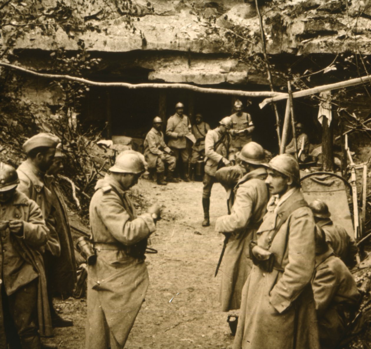 Luolat, Mennevilliers, Ranska, c1914-c1918 tekijältä Unbekannt
