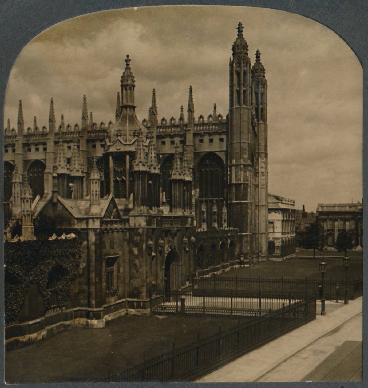 Kings Collegen goottilainen kappeli, Cambridge, Englanti, vuodelta 1910. tekijältä Unbekannt