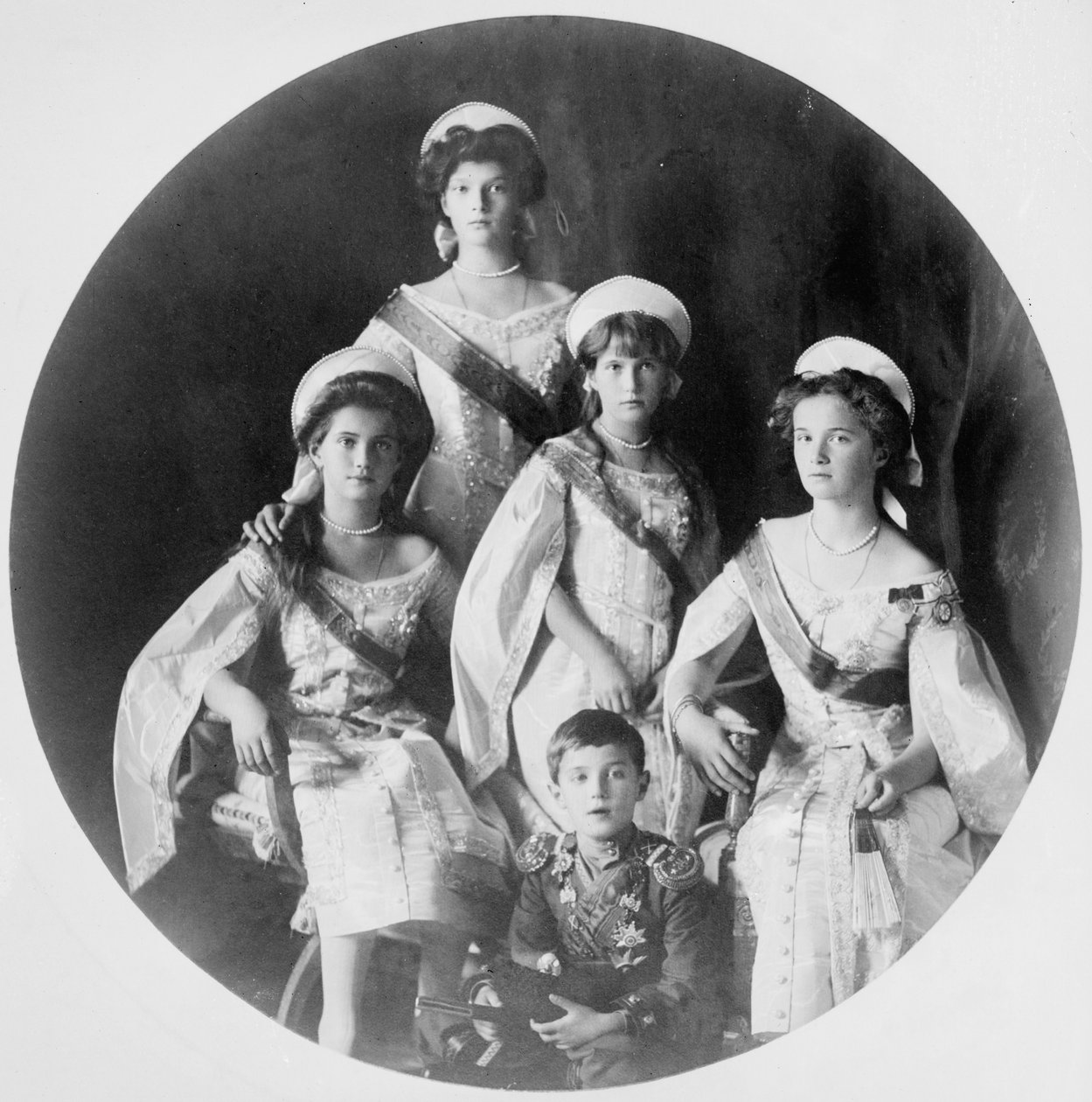 Venäjän tsaari Nikolai II:n lapset, 1910-1914 tekijältä Unbekannt