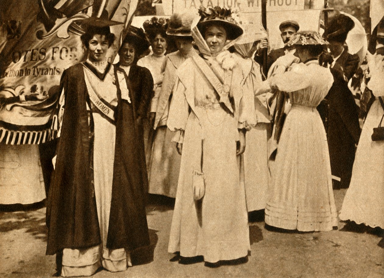 Christabel Pankhurst ja Emmeline Pethick-Lawrence, Hyde Park, Lontoo, 21. kesäkuuta 1908, 1933. tekijältä Unbekannt