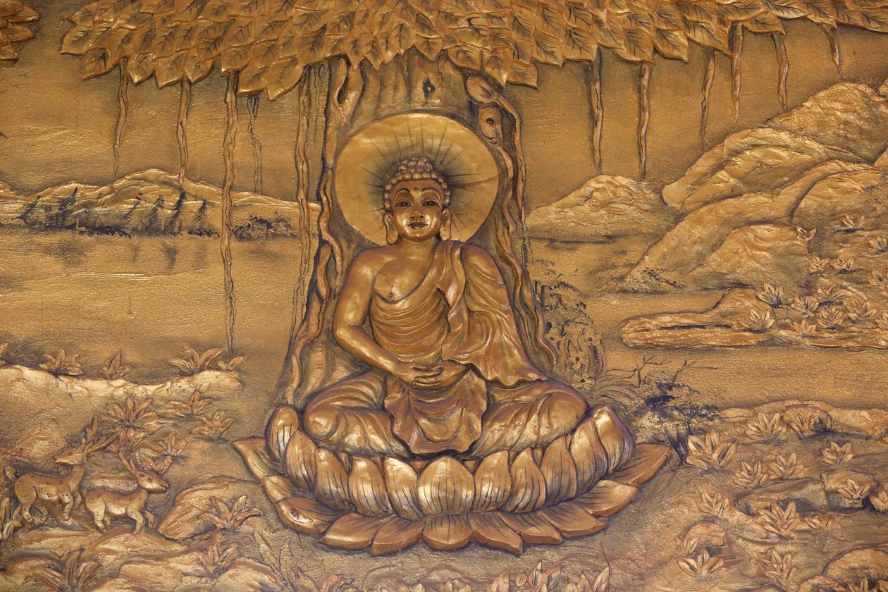 Chua Thiep Pitkä buddhalainen pagodi. Shakyamuni Buddha istuu meditaatioasennossa. Thay Ninh. Vietnam tekijältä Unbekannt