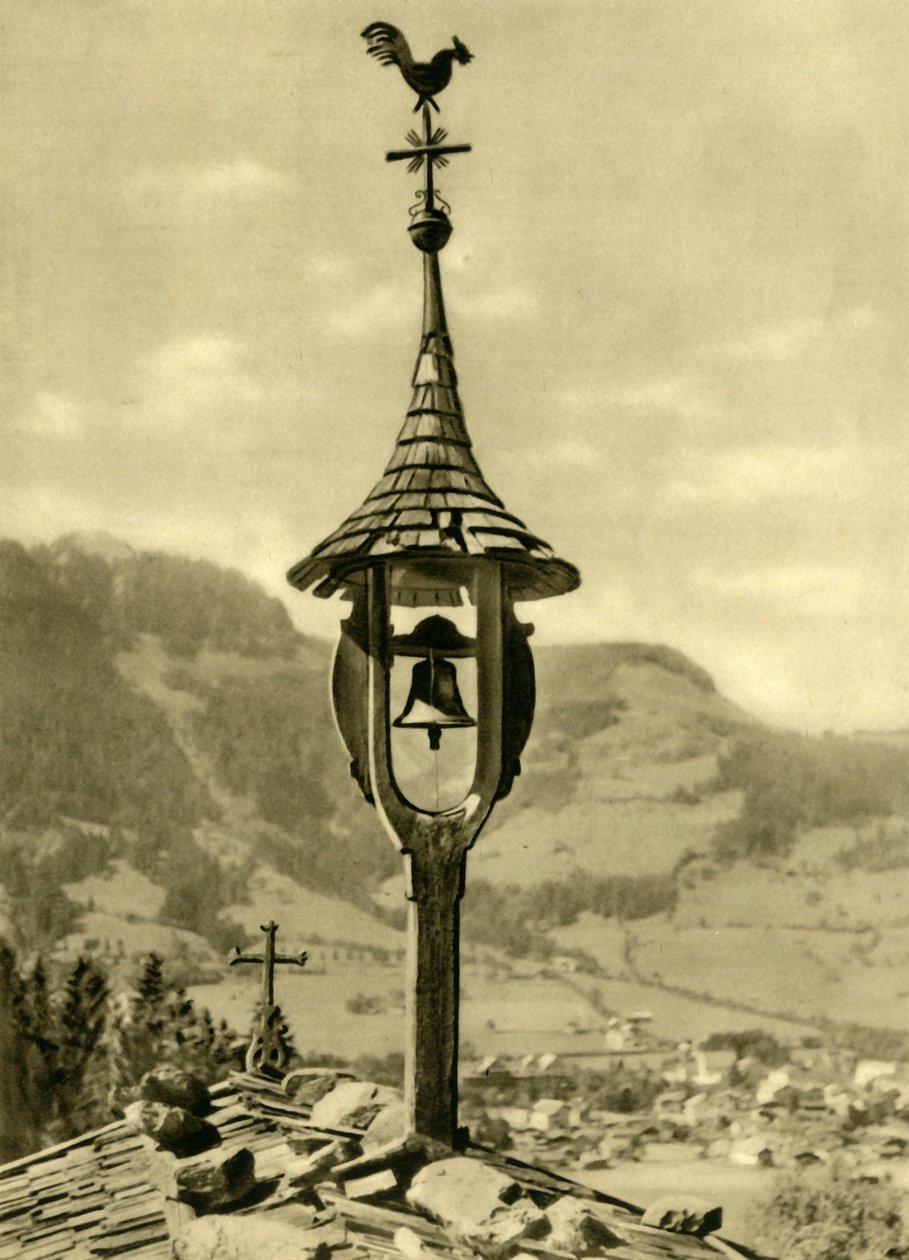 Kirkkokello ja tuuliviiri, Kitzbühel, Tiroli, Itävalta, c1935. tekijältä Unbekannt