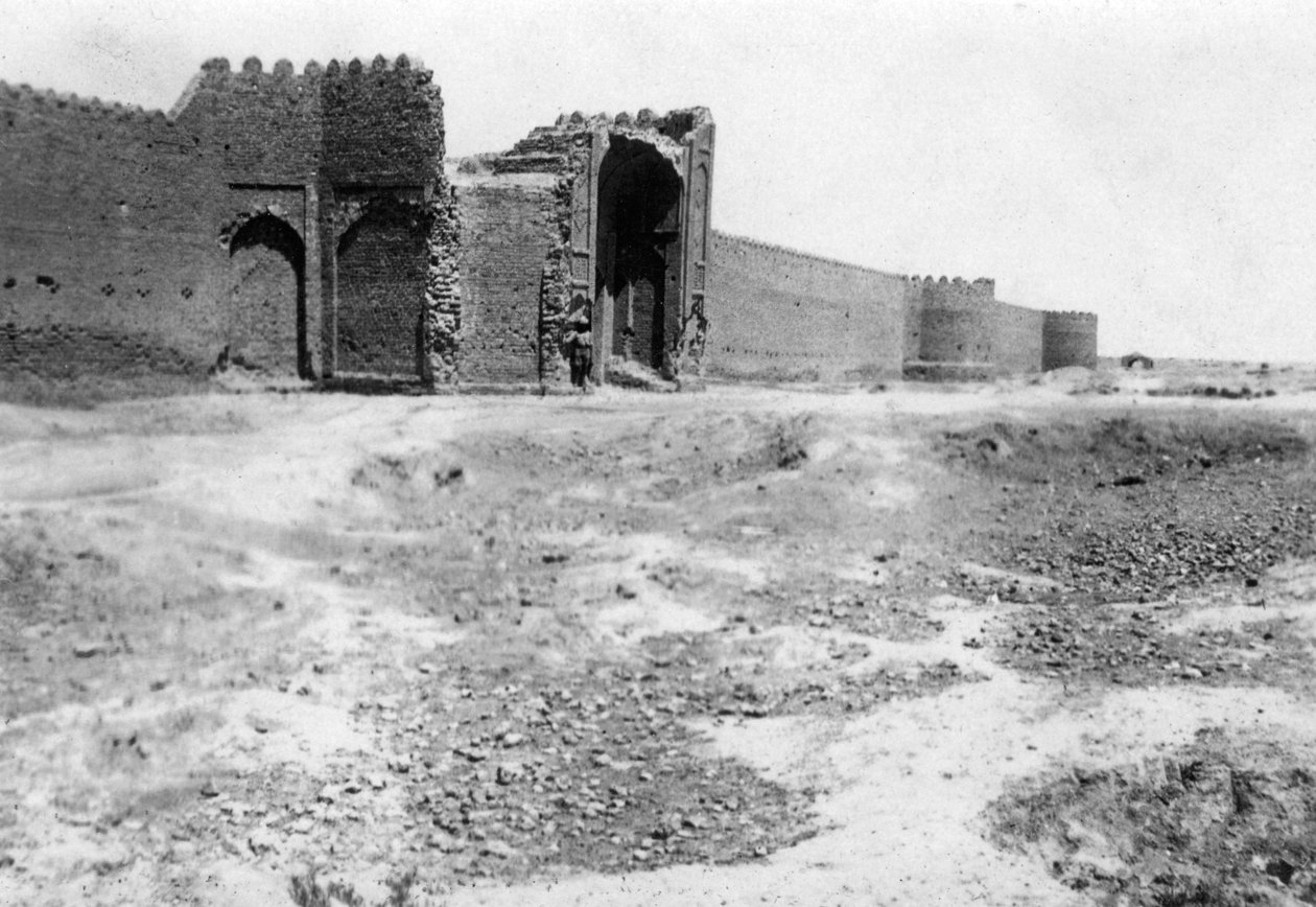 Kaupungin portti, Samarra, Mesopotamia, 1918 tekijältä Unbekannt