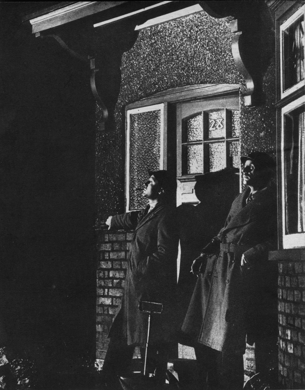 Siviilipuolustuksen vapaaehtoiset, 1942 tekijältä Unbekannt