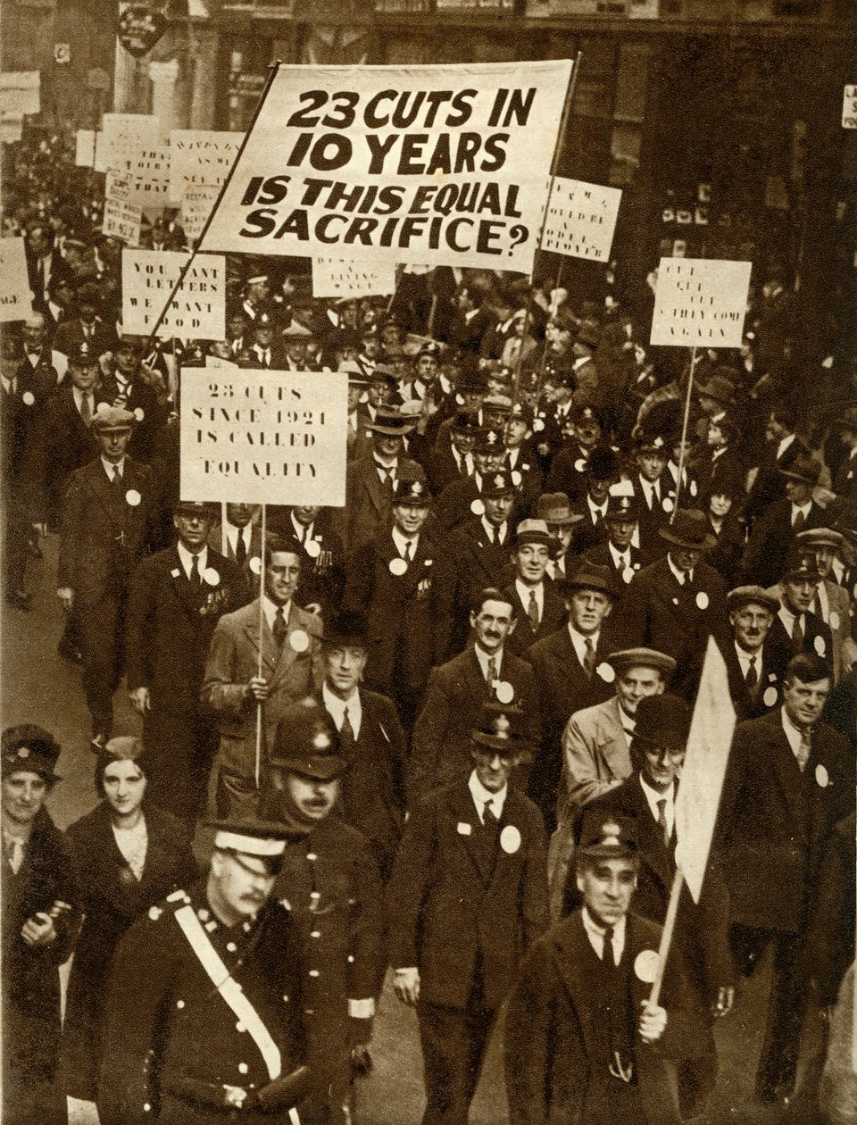 Virkamiehet protestoivat palkanleikkauksia vastaan, Lontoo, lokakuu 1931, 1935. tekijältä Unbekannt