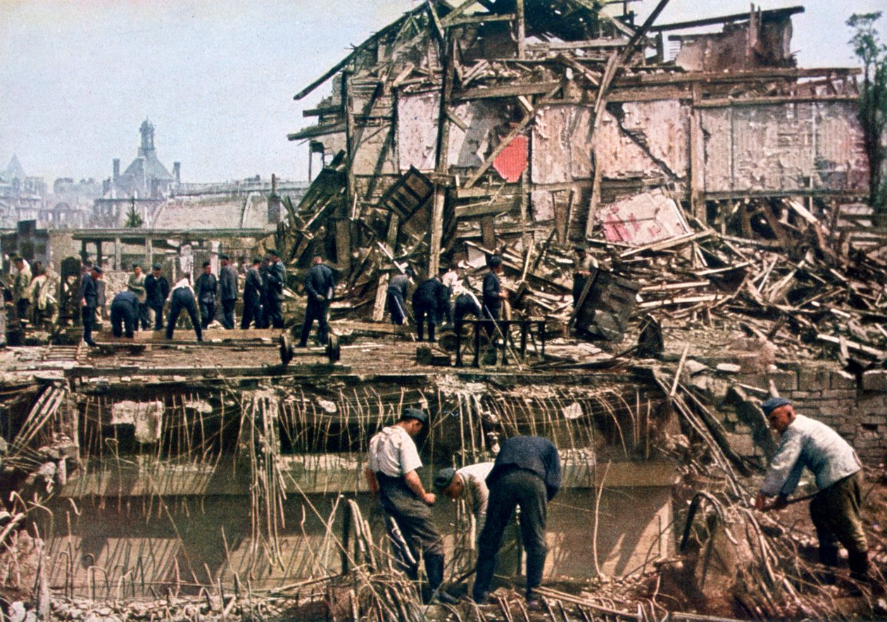 Roskien raivaus, Dunkerque, Ranska, 1940 tekijältä Unbekannt