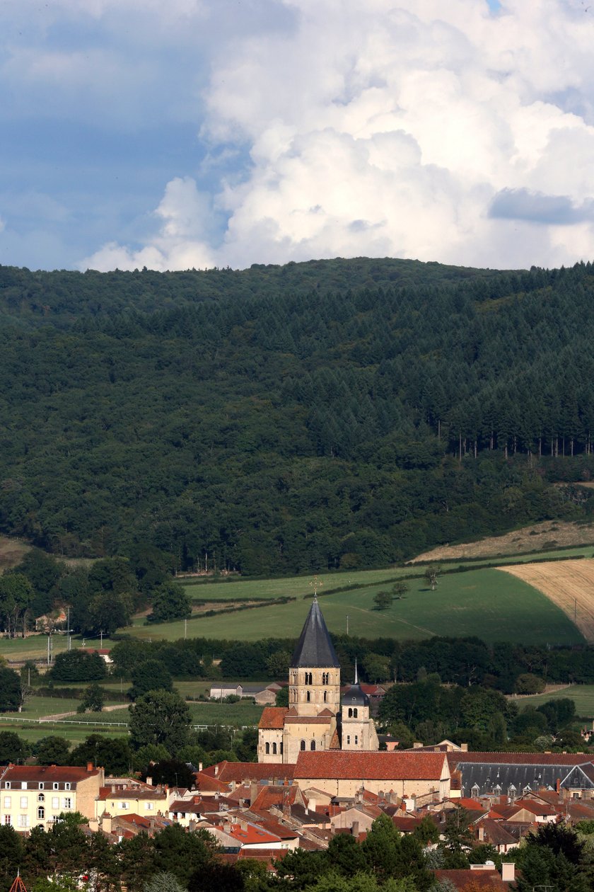 Cluny, Saone-et-Loire, Ranska, 16.8.2015 - Pyhälle Pietarille omistettu Cluny Abbey on entinen benediktiiniläisluostari Clunyssa. tekijältä Unbekannt
