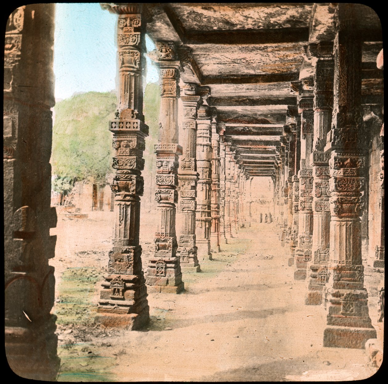 Colonnade, Delhi, Intia, 1800-luvun loppu tai 1900-luvun alku tekijältä Unbekannt