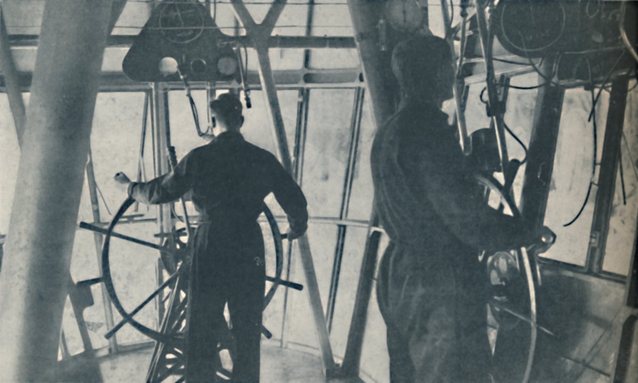 Mukavuutta matkustajille ja upean keskusohjauksen matkustamo, c1935 tekijältä Unbekannt