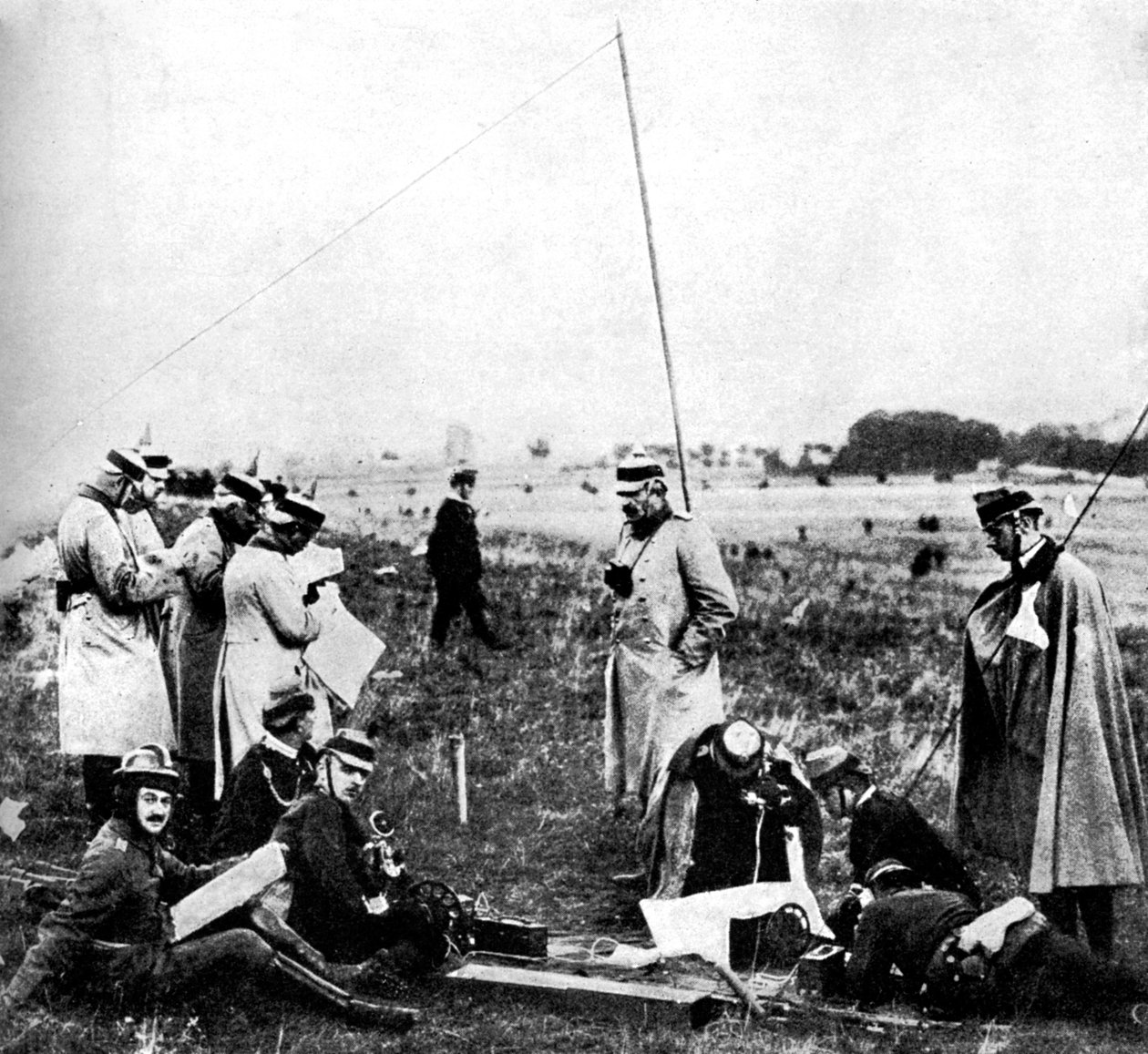 Puhelinohjeita vastaanottava saksalainen partiokunta, ensimmäinen maailmansota, 1914 tekijältä Unbekannt