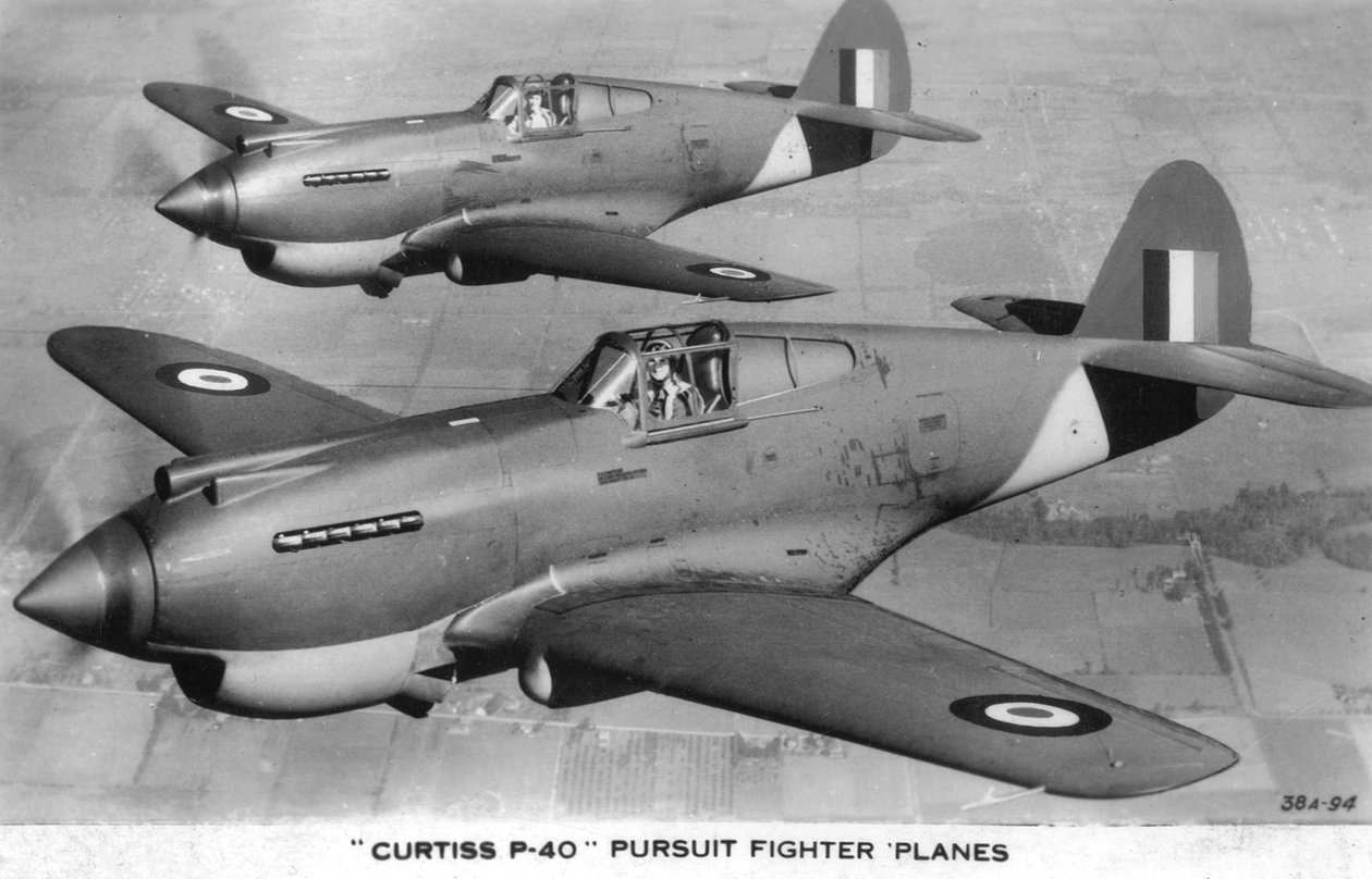 Curtiss P-40 Pursuit -hävittäjäkoneet tekijältä Unbekannt