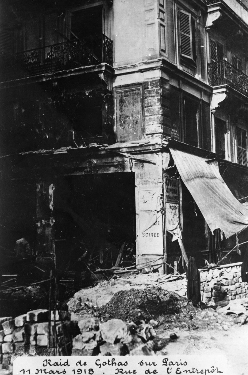 Vahinko saksalaisten Gotha-pommittajien hyökkäyksen jälkeen, Pariisi, 11. maaliskuuta 1918 tekijältä Unbekannt