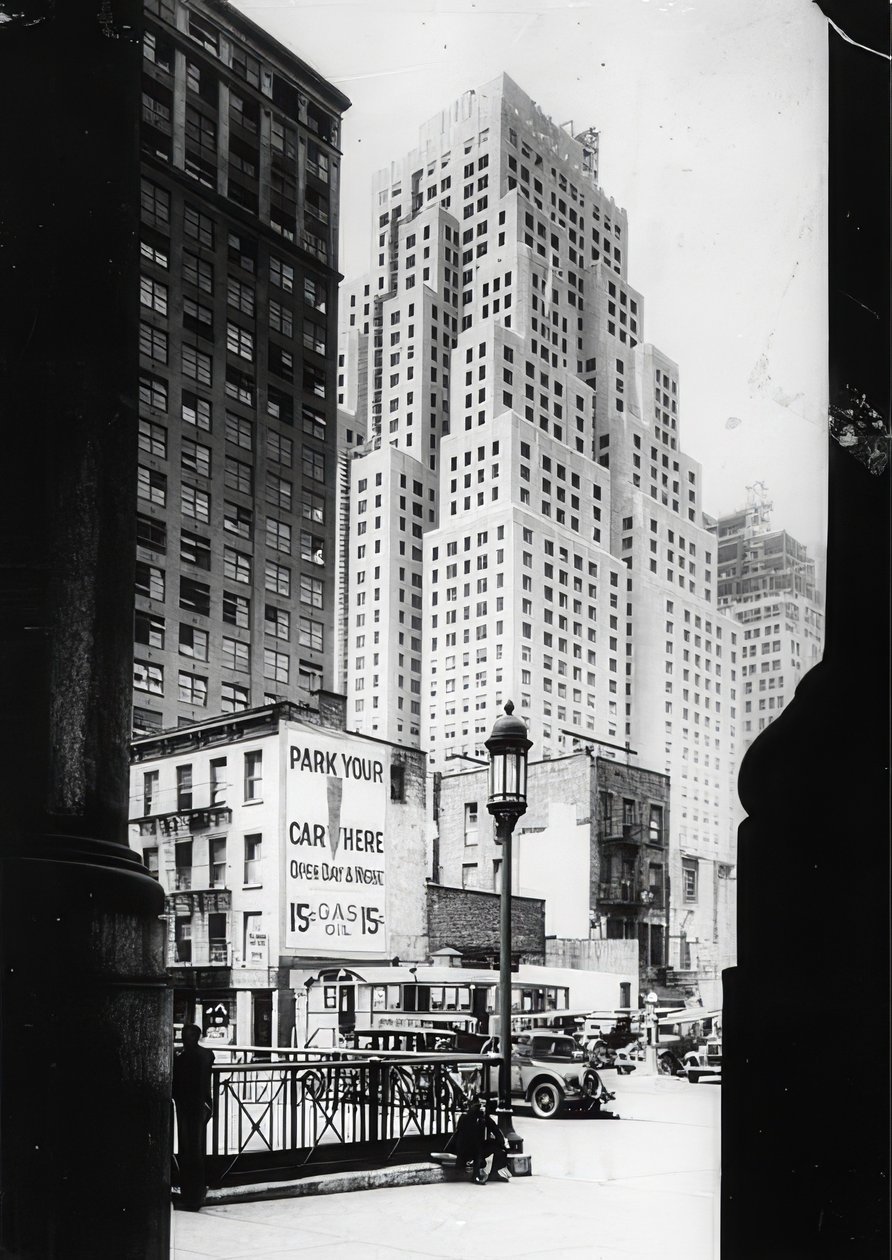 Standard Oil Companyn 40-kerroksinen rakennus ja oikealla tullin päämaja. New York. Noin 1935 tekijältä Unbekannt