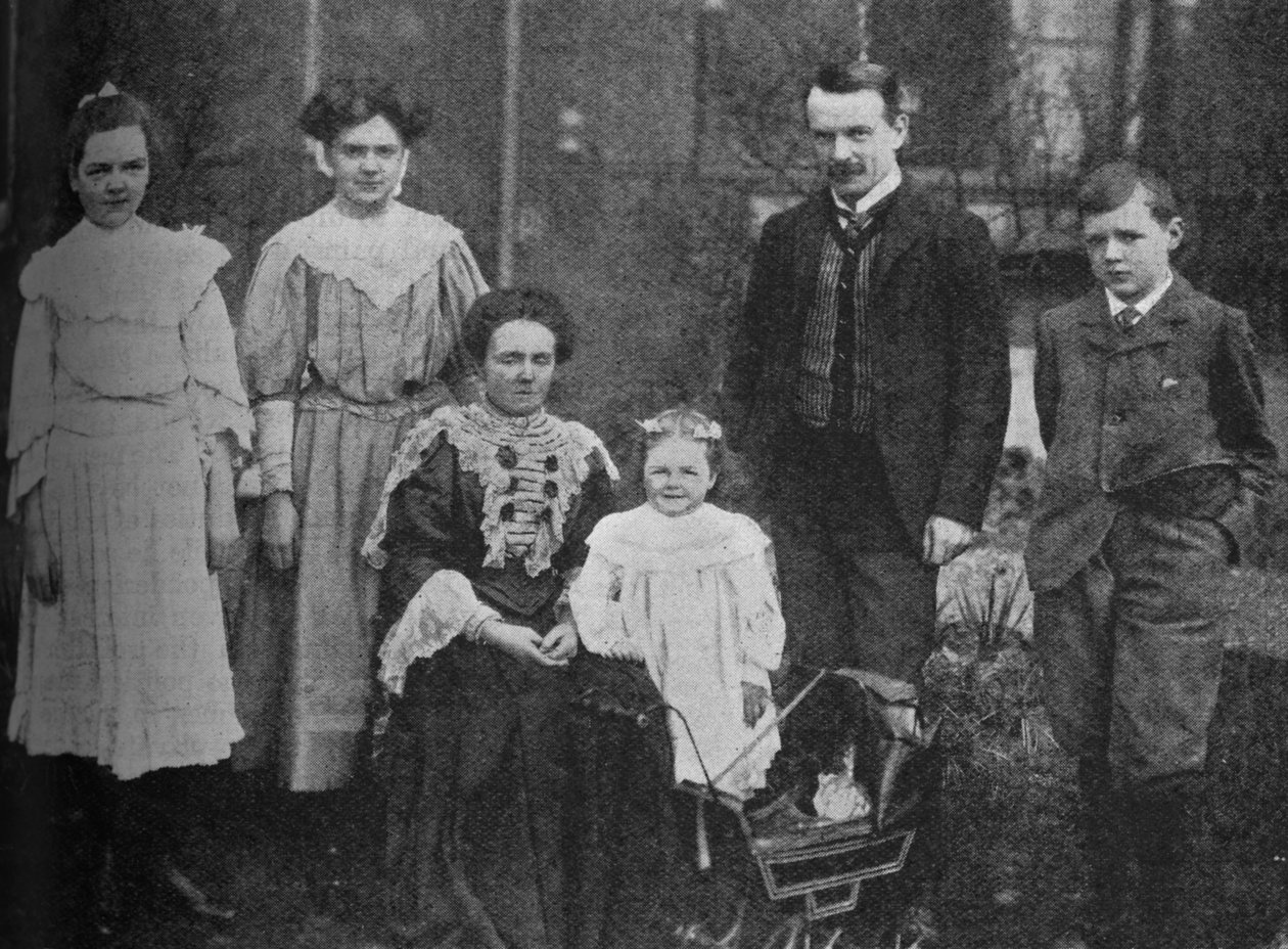 David Lloyd George - Suuri valtiomies perheensä ympäröimänä, 1905, c1925 tekijältä Unbekannt