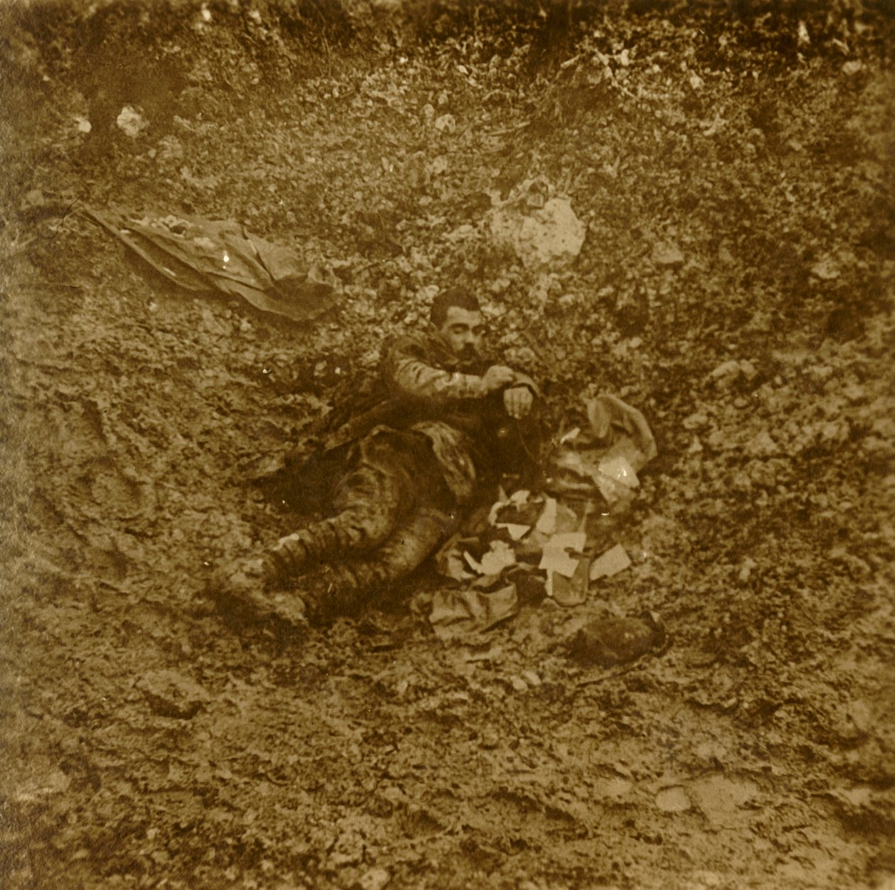 Kuollut saksalainen sotilas, Verdun, Pohjois-Ranska, c1914-c1918 tekijältä Unbekannt