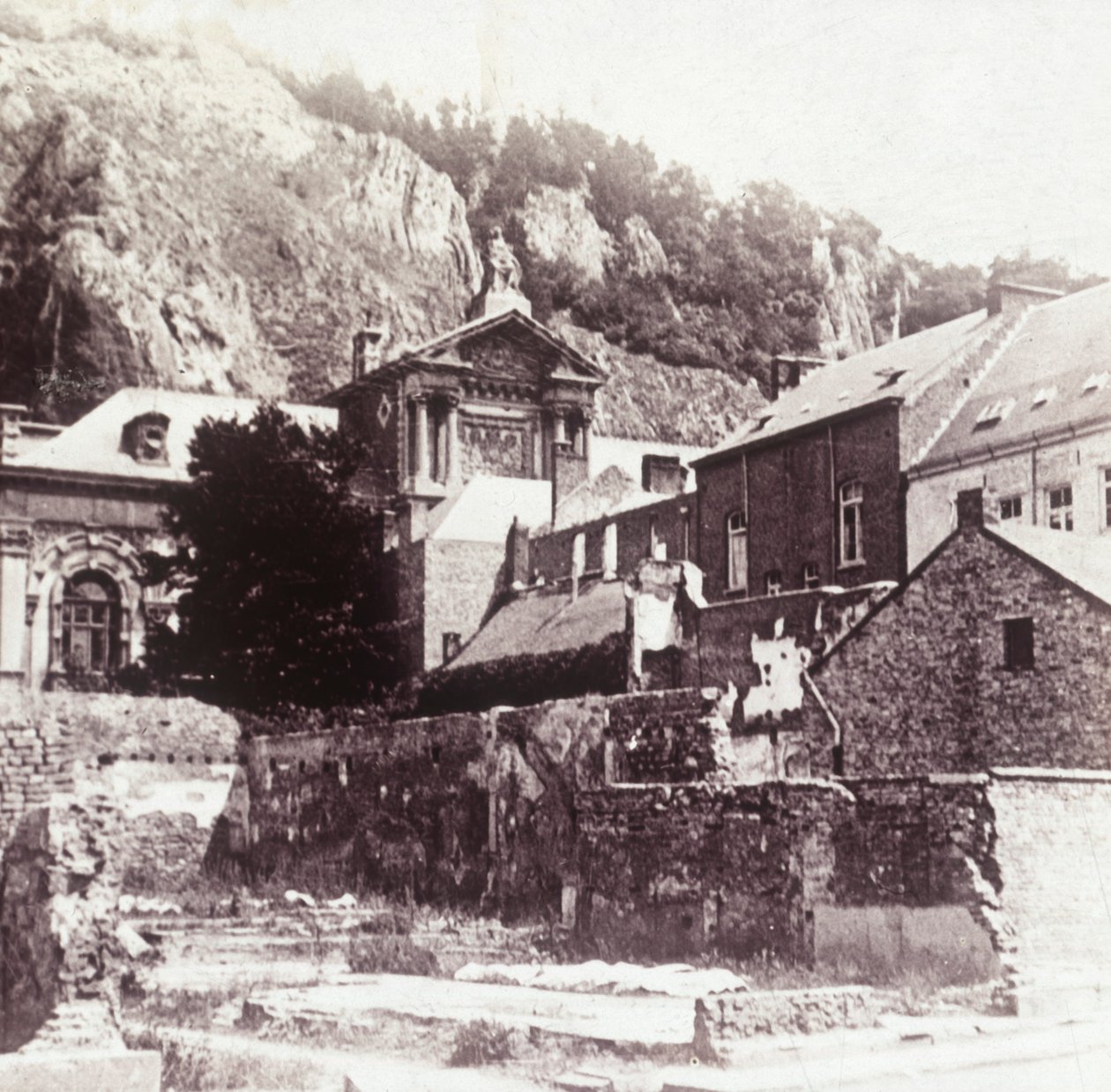 Dinant, Belgia, 1914 tekijältä Unbekannt