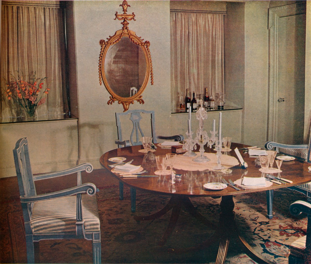 Herman Schryverin suunnitteleman asunnon ruokasali Grosvenor Squarella, Lontoossa, 1936 tekijältä Unbekannt