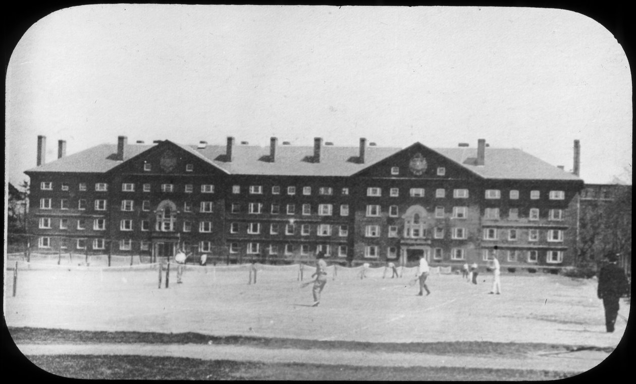 Dormitory Building, Harvard University, Massachusetts, USA, 1800-luvun loppu tai 1900-luvun alku tekijältä Unbekannt