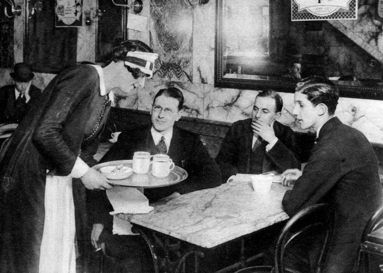 Kello 11 kahvia, Lontoo, 1926-1927 tekijältä Unbekannt