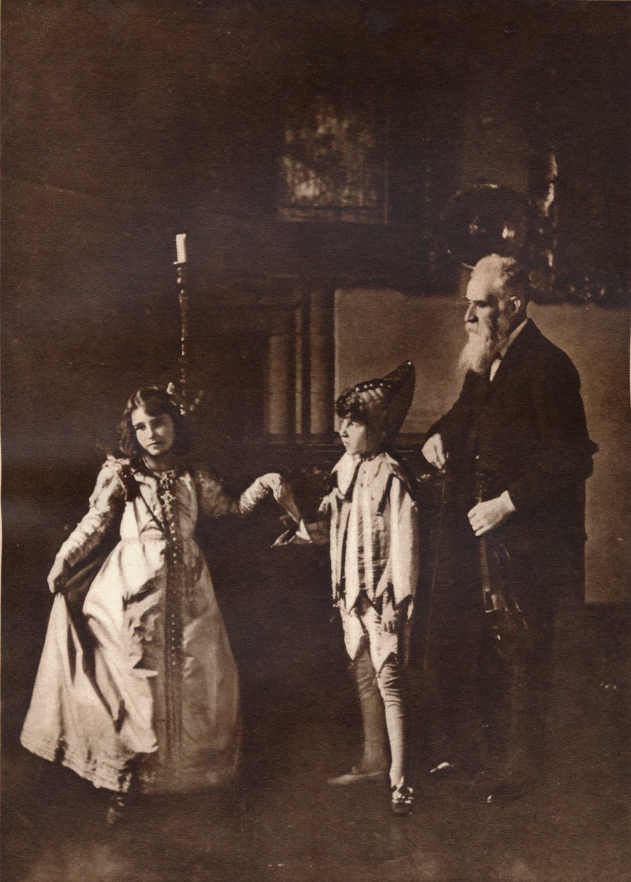 Elizabeth Angela Marguerite Bowes-Lyon tanssitunnilla veljensä kanssa, 1909 tekijältä Unbekannt