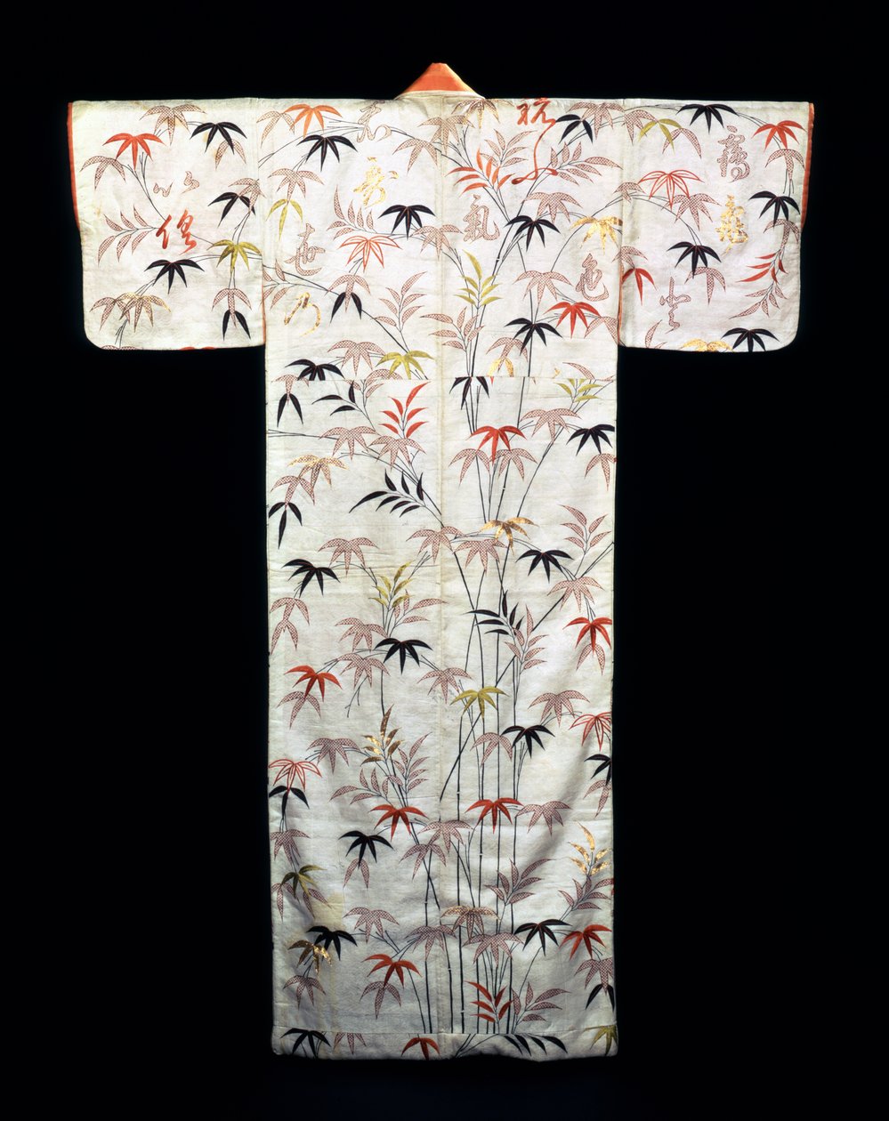 Brodeerattu valkoinen satiininen naisten kimono, japanilainen, Edo-kausi, 1600-1867 tekijältä Unbekannt