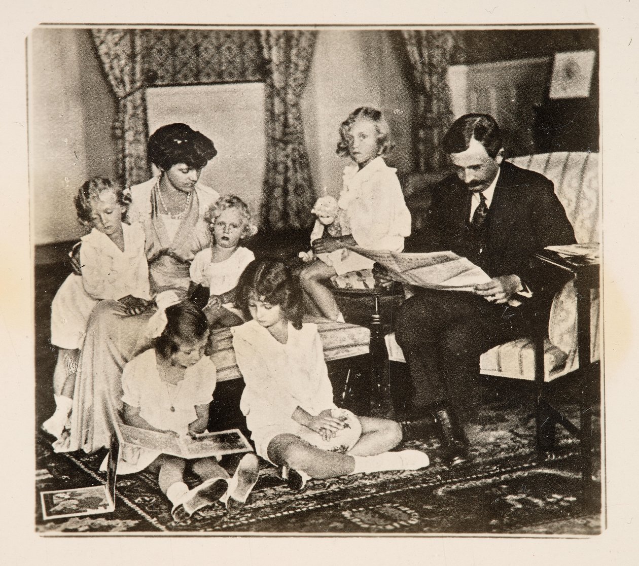 Keisari Kaarle I ja hänen perheensä maanpaossa, 1920-luku. tekijältä Unbekannt