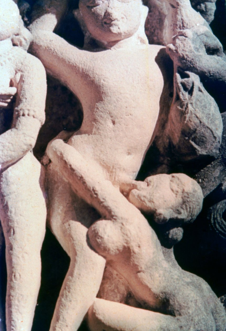 Erotic Sculpture, Khajuraho, Intia. c950-1050. 20. vuosisata tekijältä Unbekannt