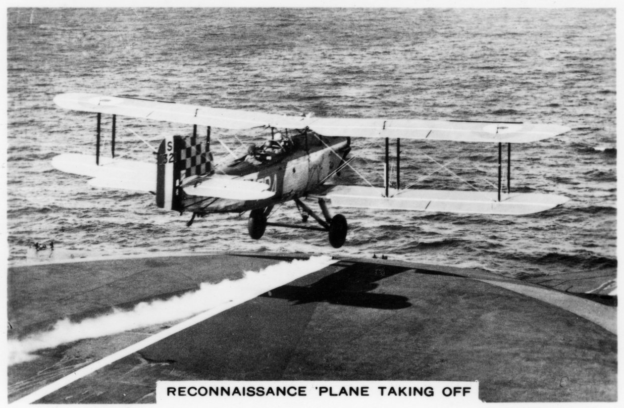 Fairey III F -tiedustelukoneen nousu lentotukialusta HMS Courageous, 1937 tekijältä Unbekannt