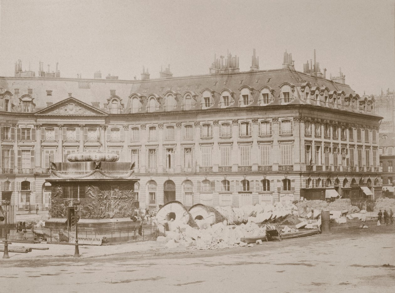 Pudonnut pylväs, Place Vendome, Pariisi, 1871 tekijältä Unbekannt