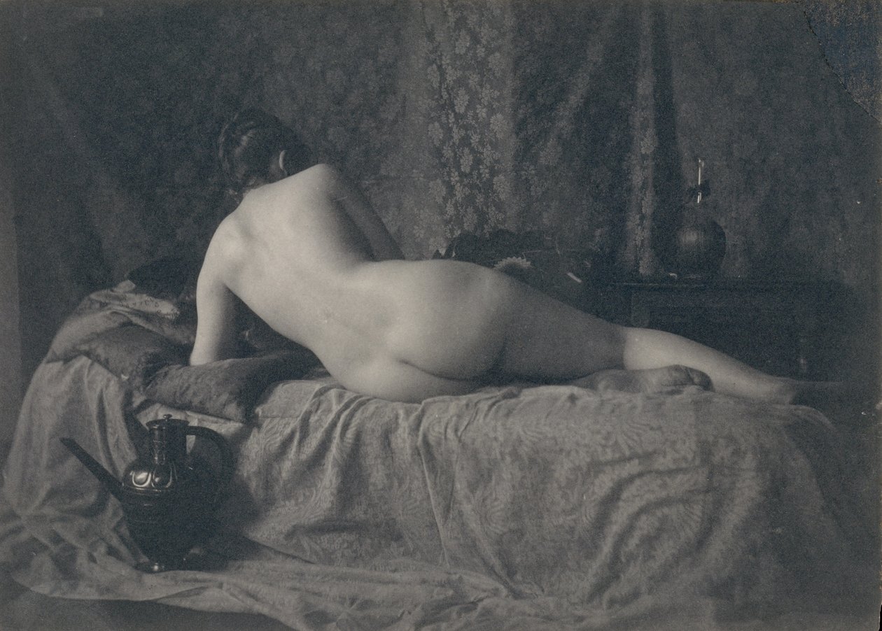 [Naisten alaston takaa], 1870-luku. tekijältä Unbekannt