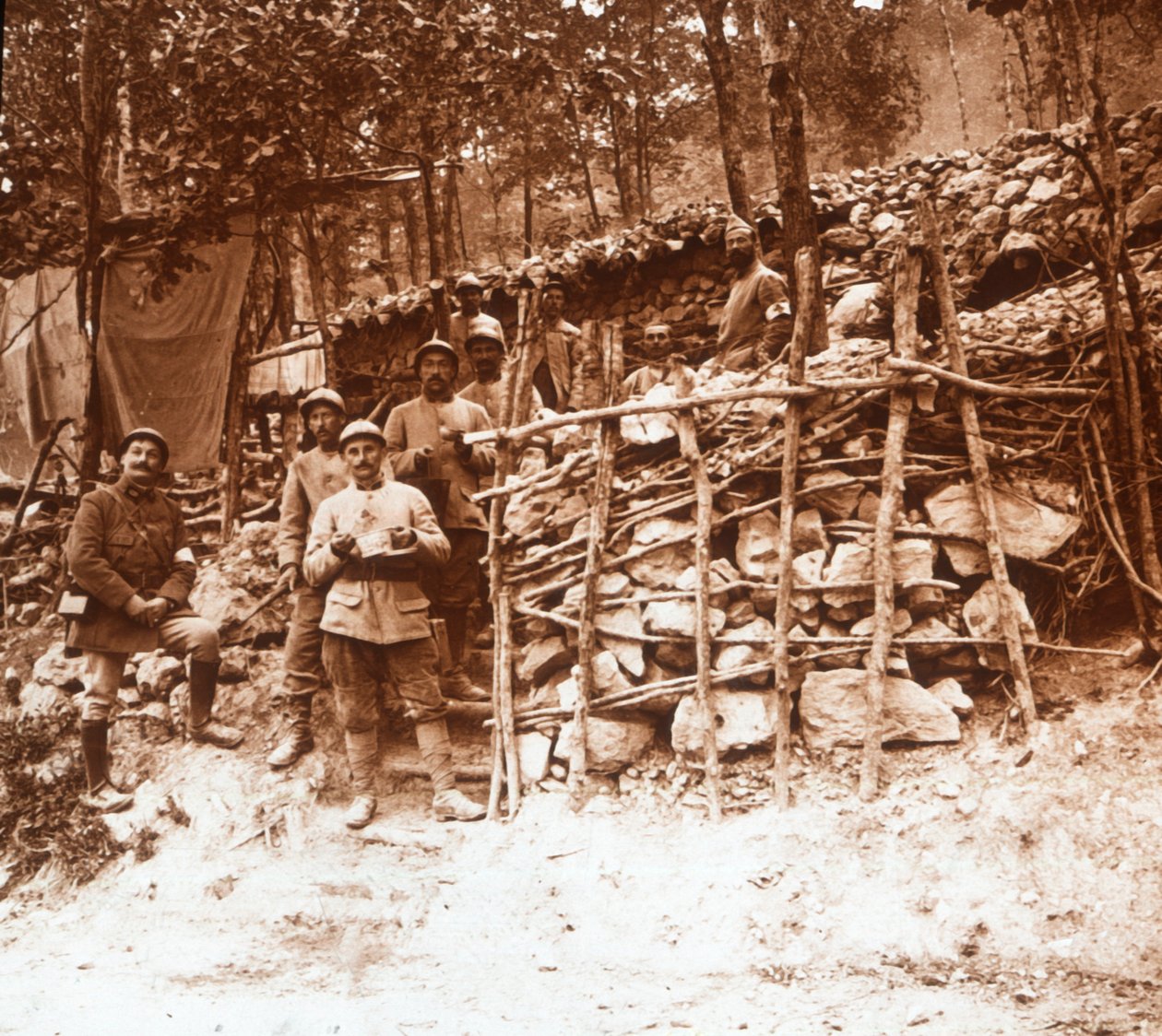 Ensiapuasema, Argonne, Pohjois-Ranska, c1914-c1918 tekijältä Unbekannt