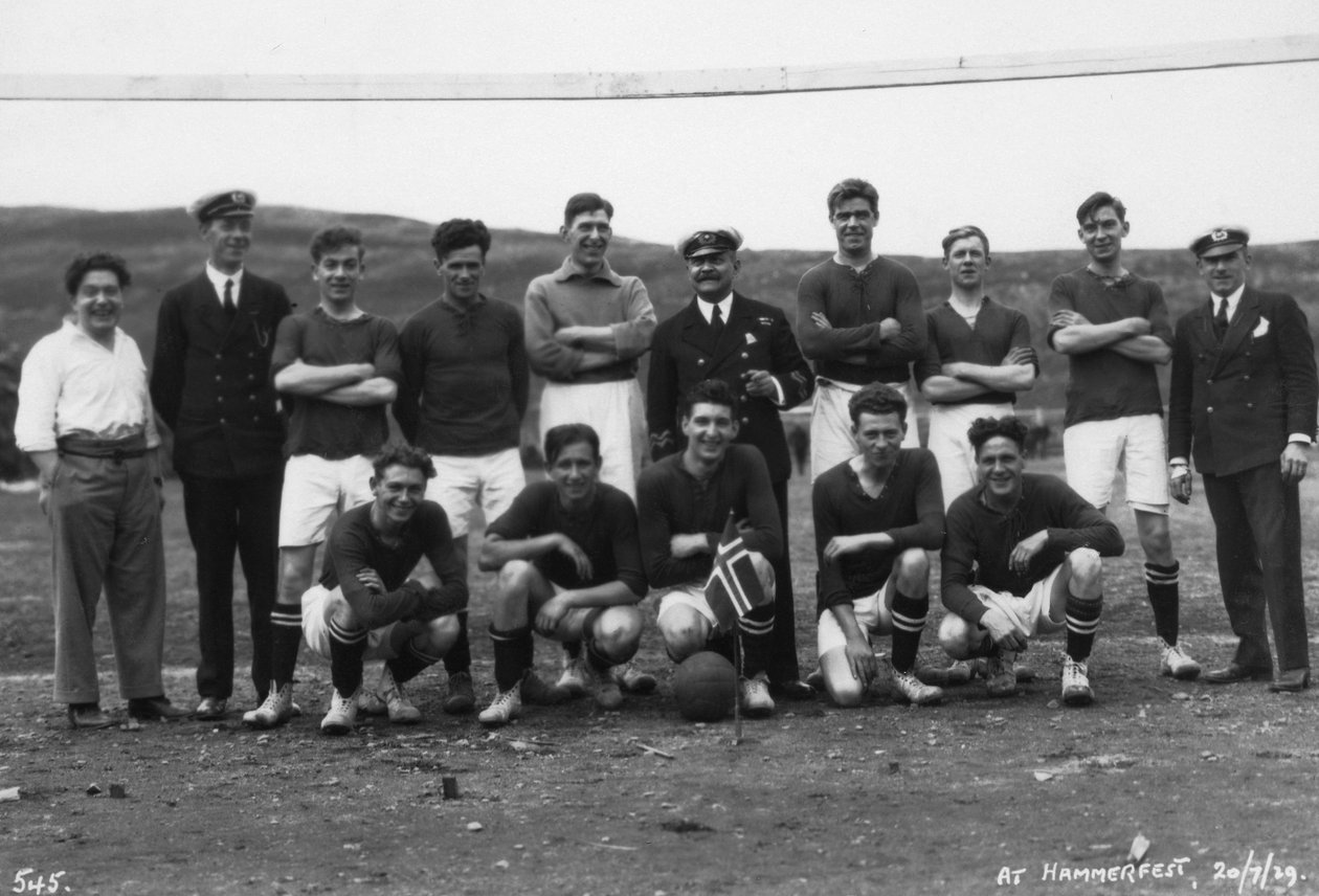Jalkapallojoukkue, Hammerfest, Pohjois-Norja, 20. heinäkuuta 1929 tekijältä Unbekannt