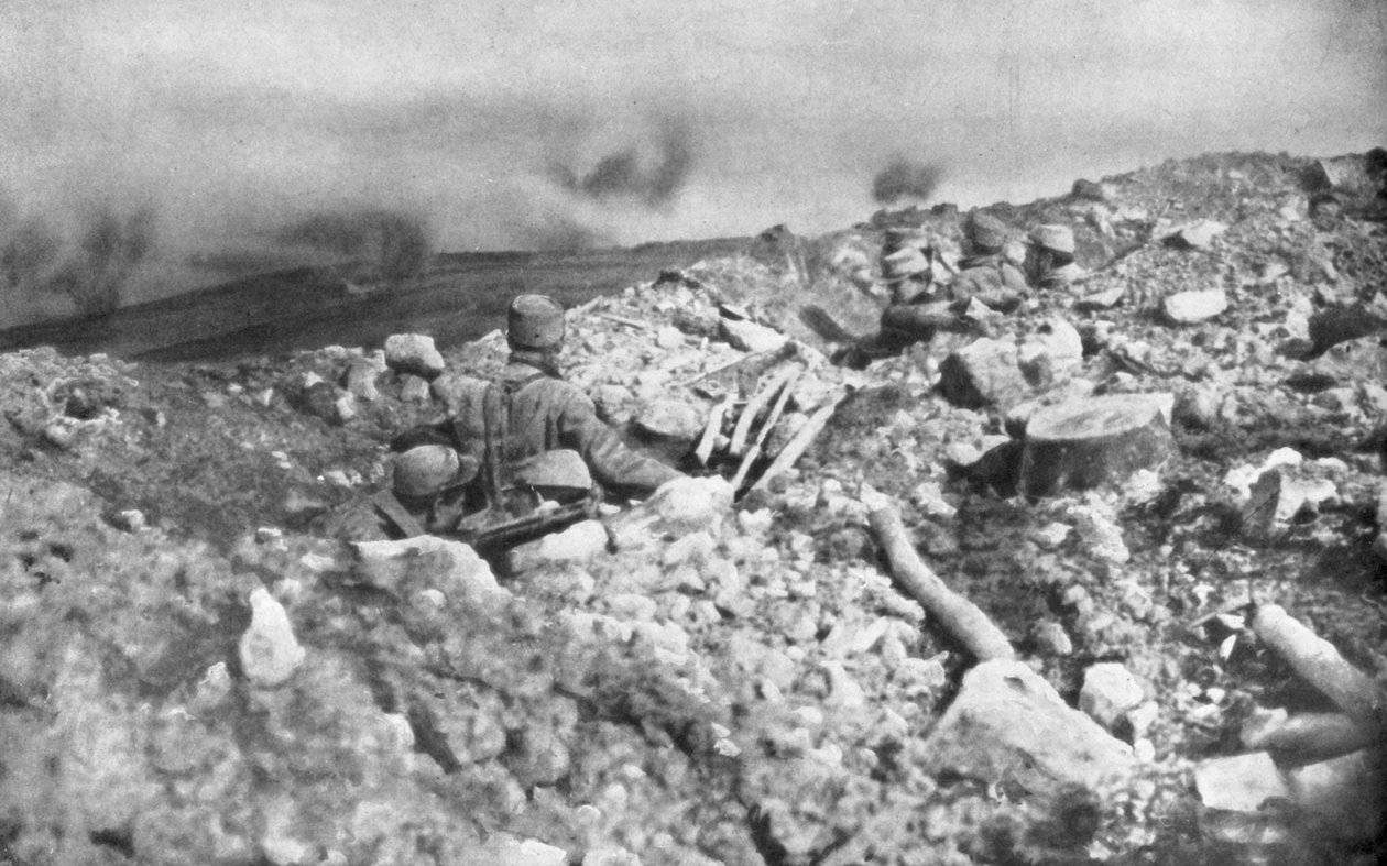 Ranskan tykistö hyökkäys Epargesin harjulle lähellä Verdunia, Ranska, 2. elokuuta 1915 tekijältä Unbekannt