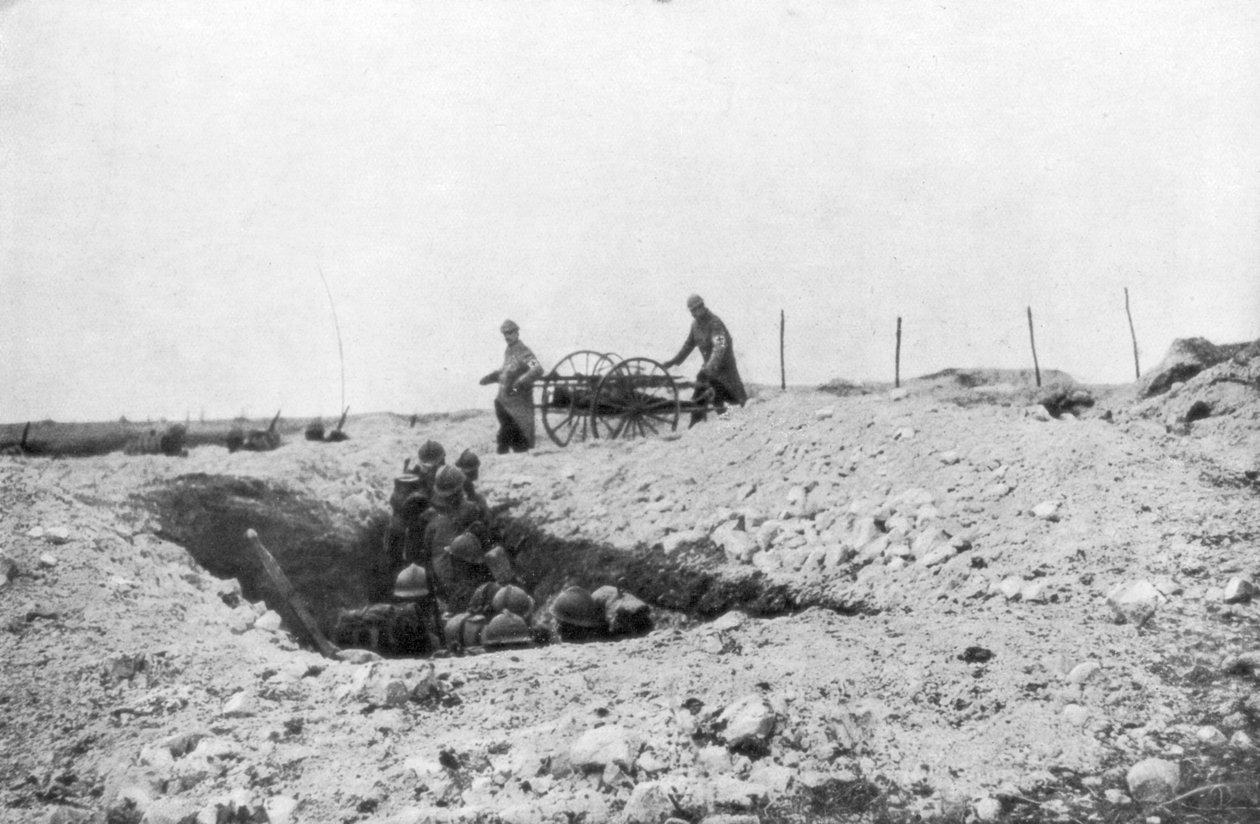 Ranskalaiset sotilaat ketunreiässä, toinen Champagnen taistelu, Ranska, 25. syyskuuta - 6. marraskuuta 1915 tekijältä Unbekannt