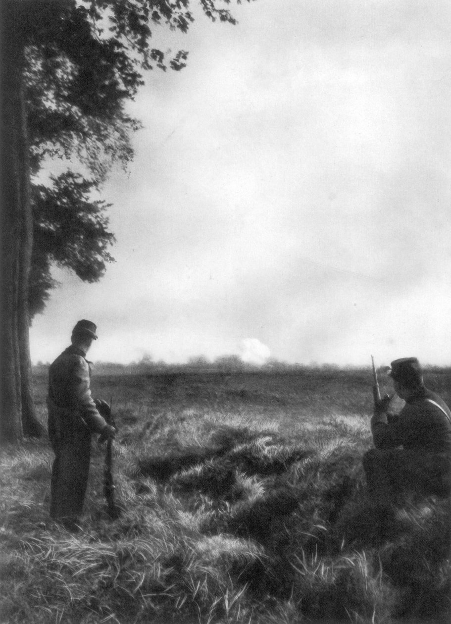 Ranskalaiset sotilaat katsomassa tykistöä, 1. Marnen taistelu, Ranska, 5.-12.9.1914 tekijältä Unbekannt