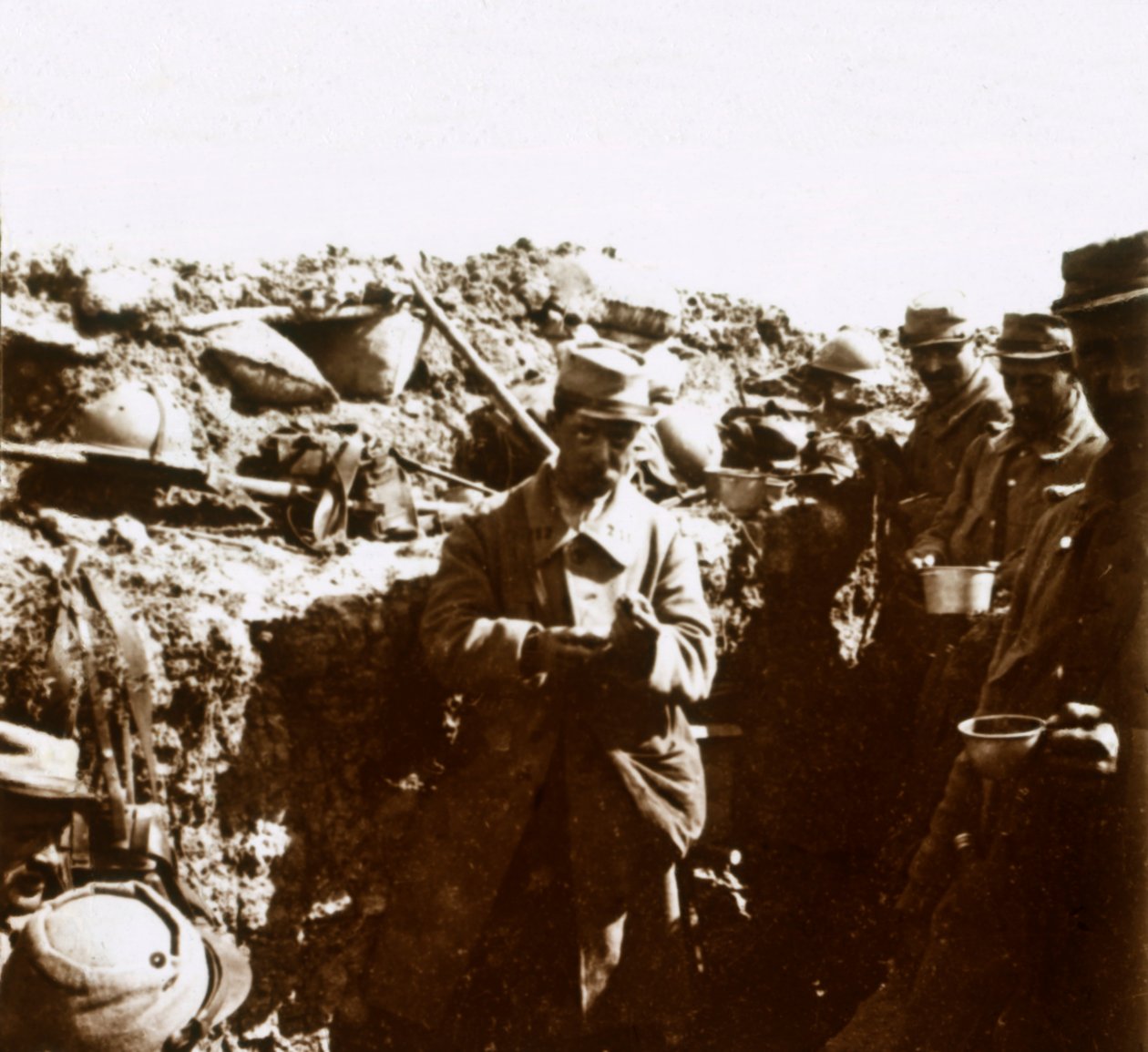 Etulinjan juoksuhauhat, c1914-c1918 tekijältä Unbekannt